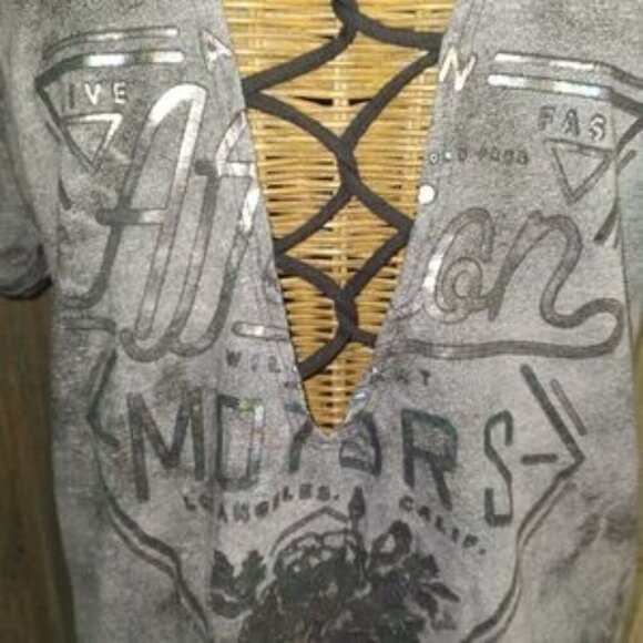 Affliction Gray Cut Out Y2K T-Shirt - Picture 5 of 6